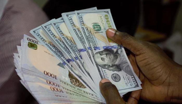 Naira closes strong at N1,050/$ at parallel market